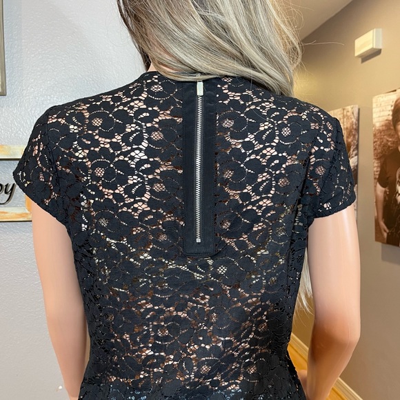 Black lace cap sleeve top - Picture 8 of 8